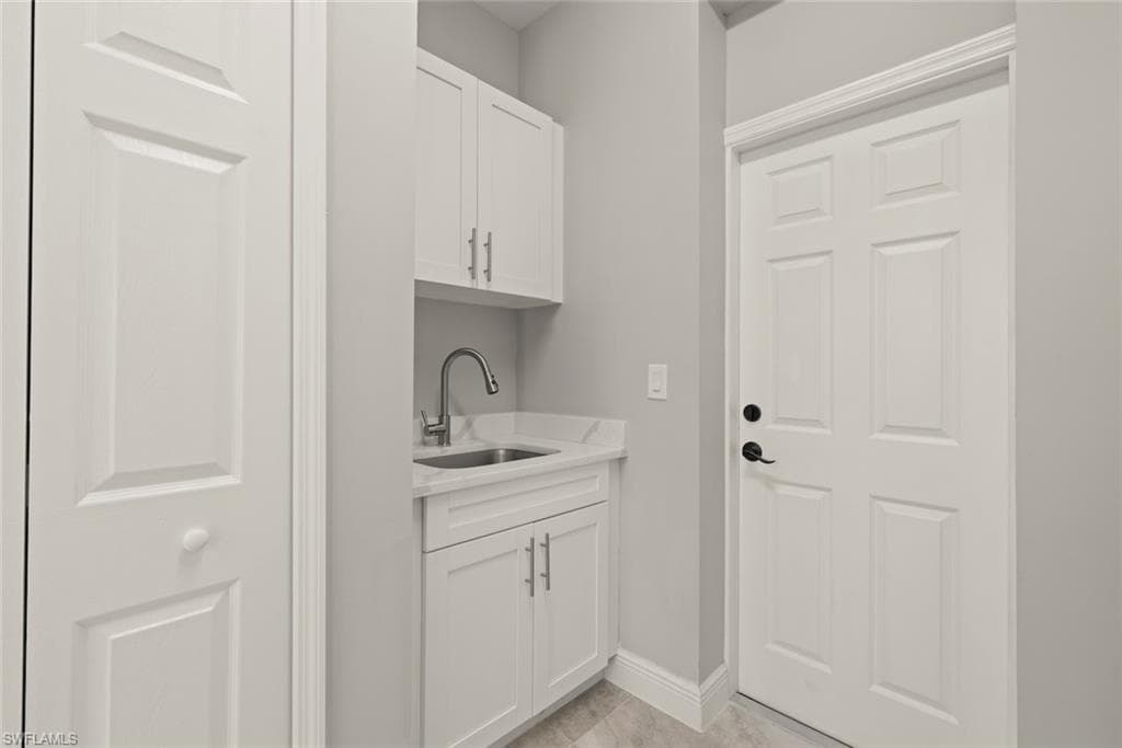897 Iris DR-23