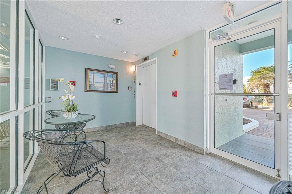 22748 Island Pines WAY # 401, FORT MYERS BEACH FL 33931-11