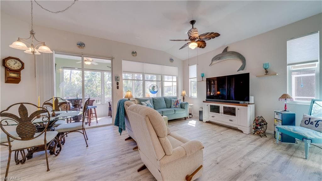 3181 Matecumbe Key RD 4-4