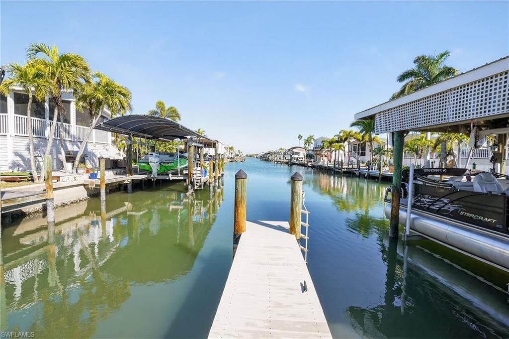 1595 Main ST-3