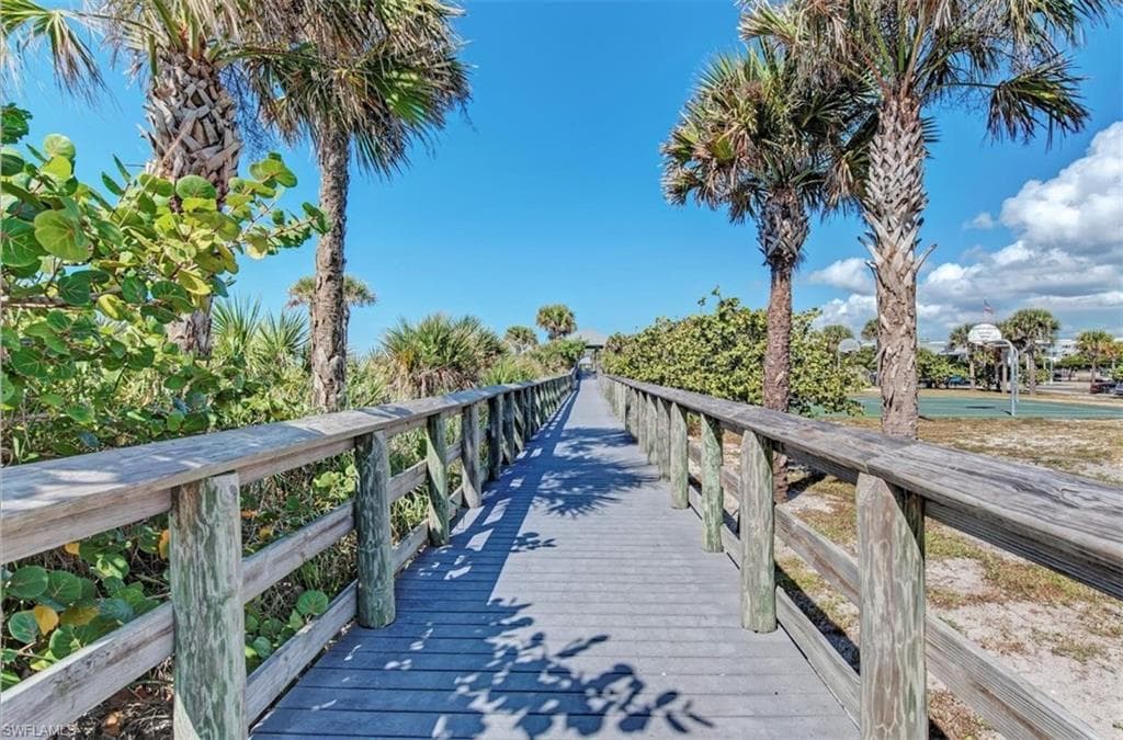 123 Sunset RD, ROTONDA WEST FL 33947-15
