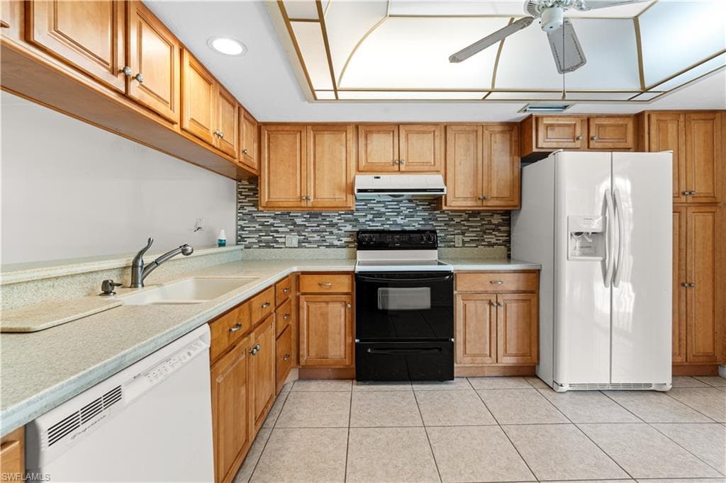 2906 Waterwood DR-8