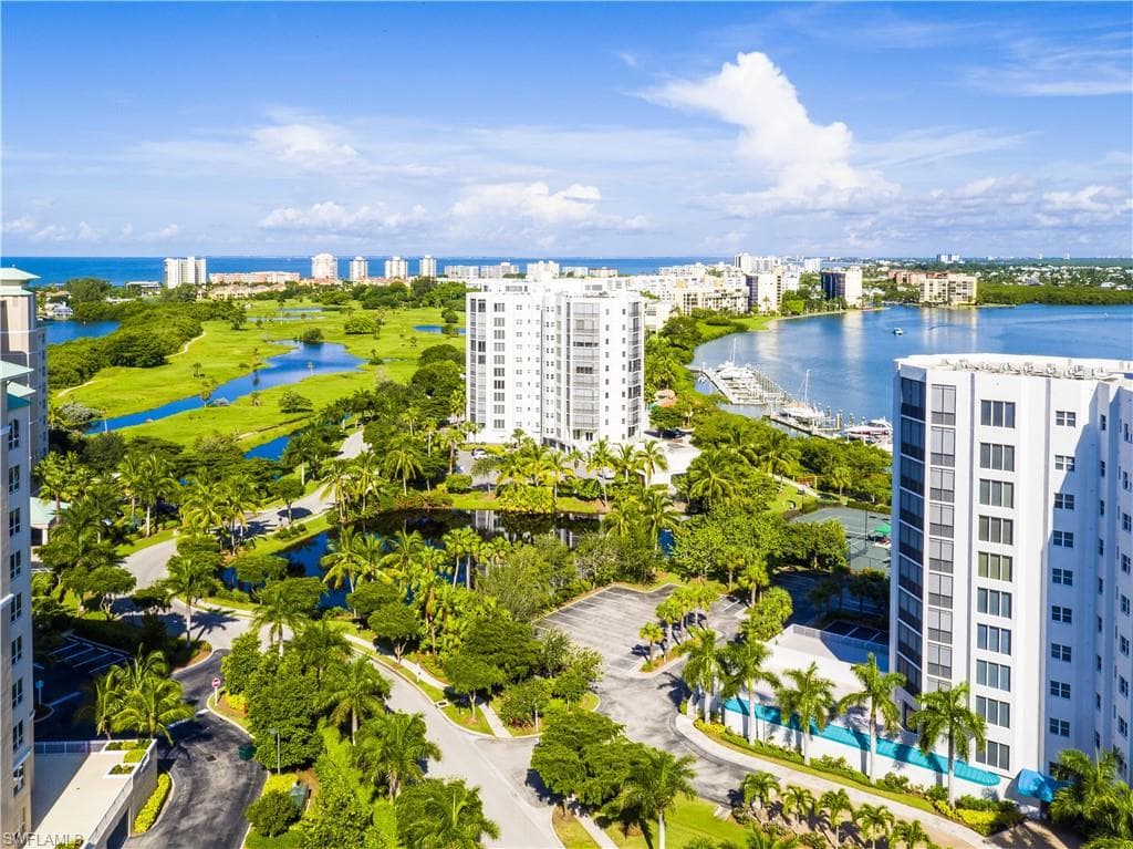 4142 Bay Beach LN 302-46