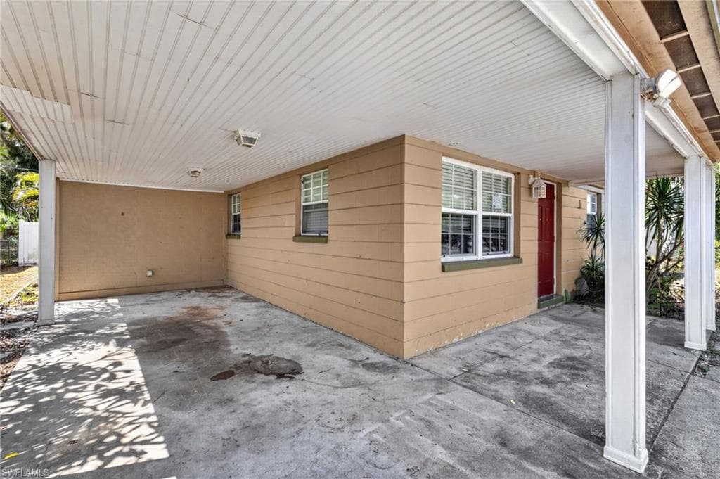 915 Hibiscus LN-2