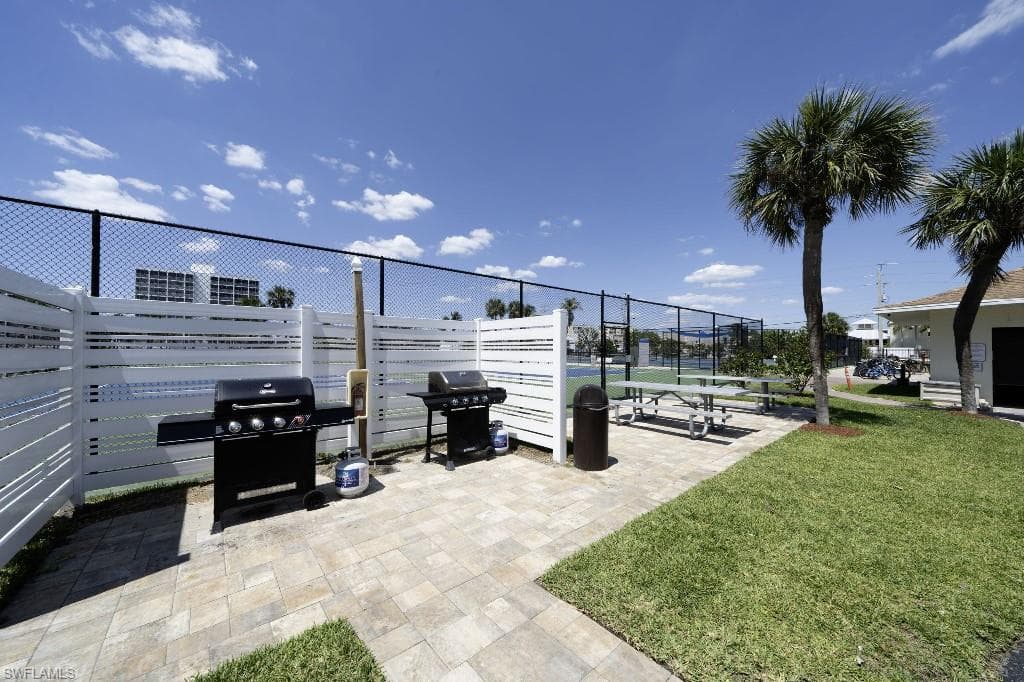 7300 Estero BLVD 603-21