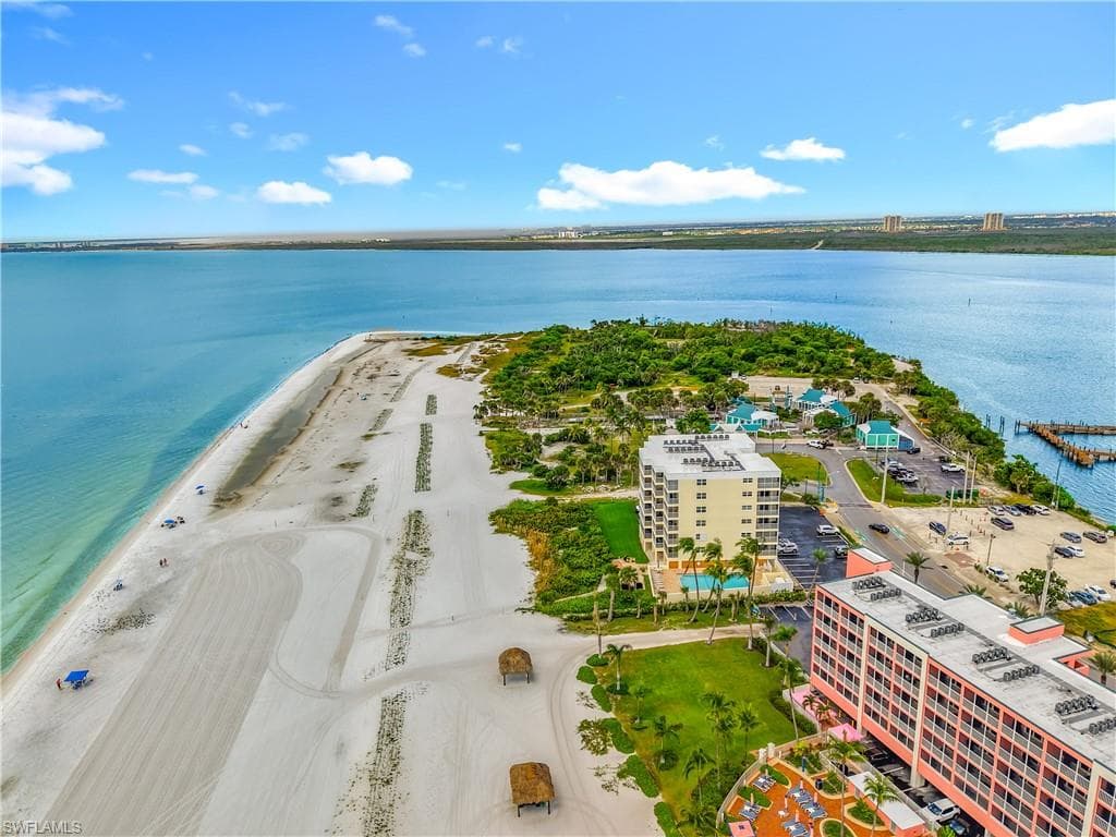 100 Estero BLVD 332-13