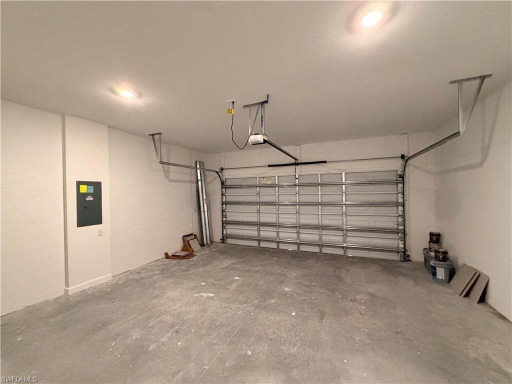 3917 Passion Vine DR-25