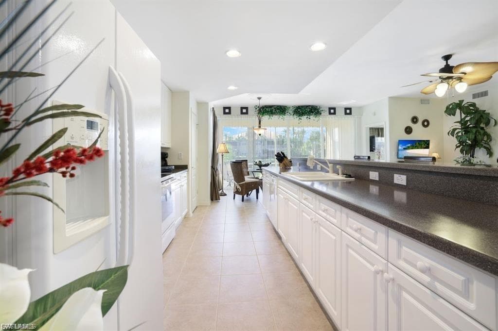 3200 Sea Haven CT 2101-17
