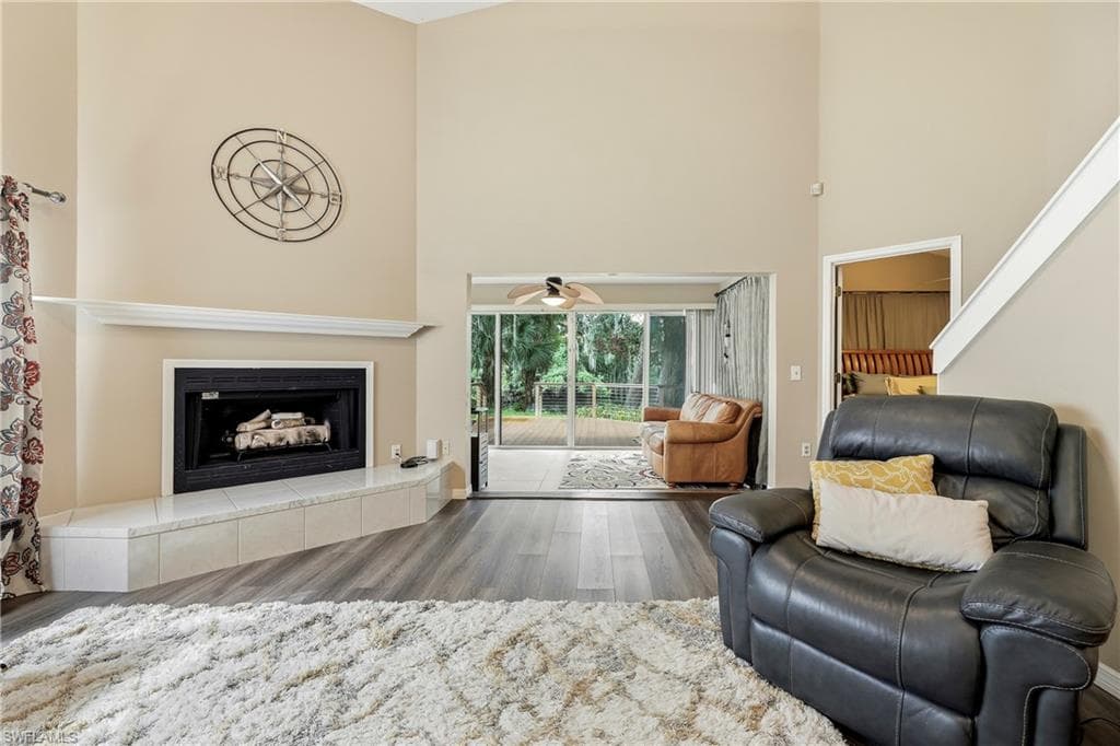 2825 La Cita LN-15