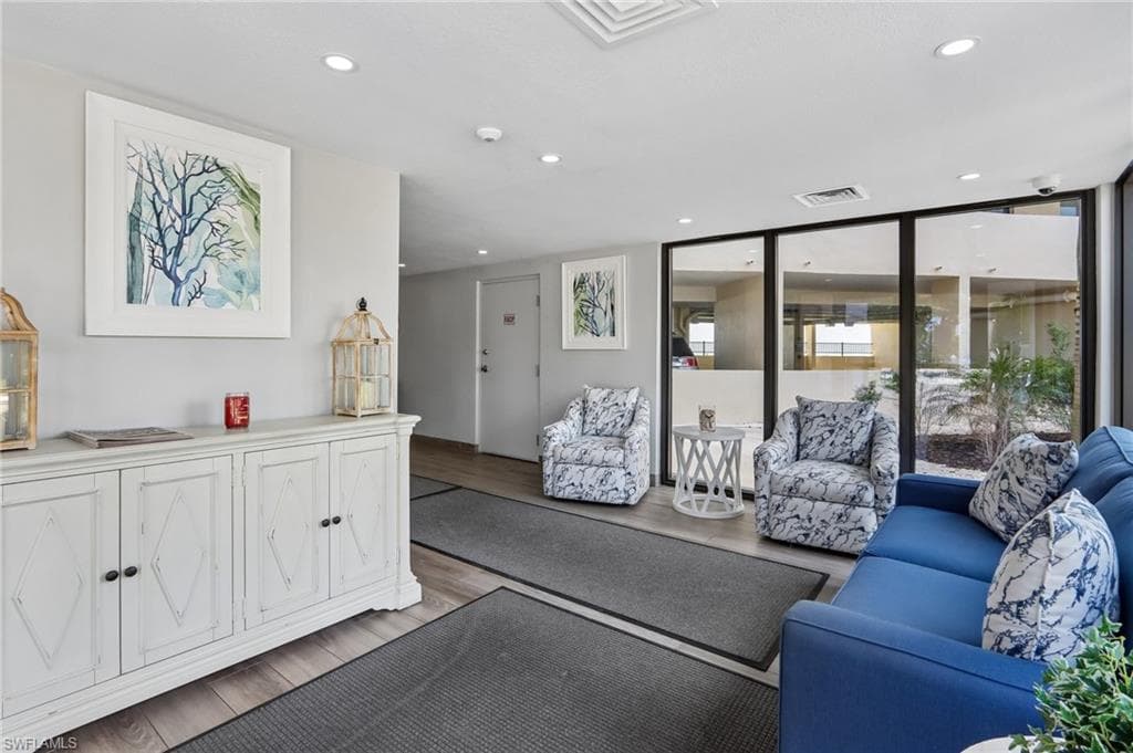 7500 Estero BLVD 102-26
