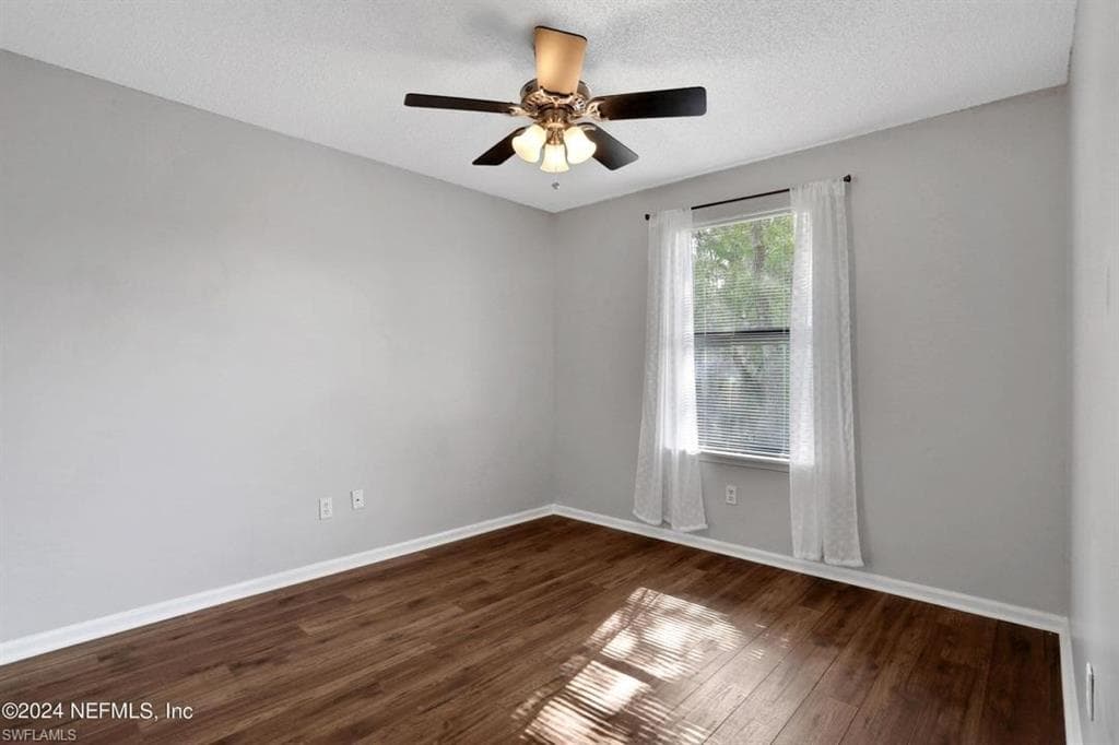 2743 Moorsfield LN-9